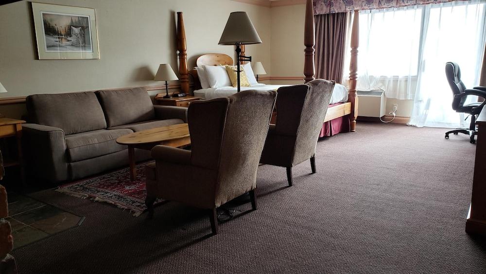 Ramada By Wyndham Pinewood Park Resort North Bay Buitenkant foto