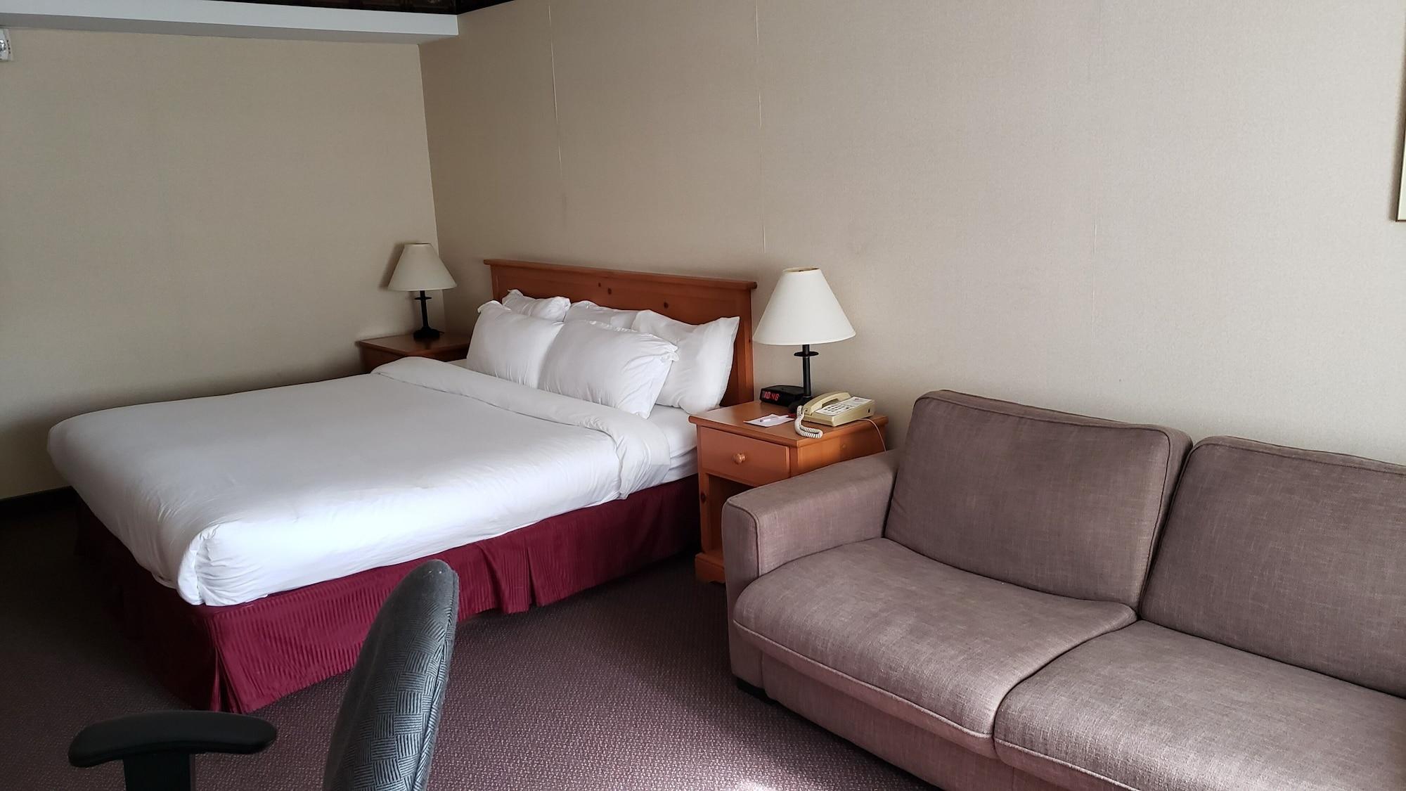 Ramada By Wyndham Pinewood Park Resort North Bay Buitenkant foto