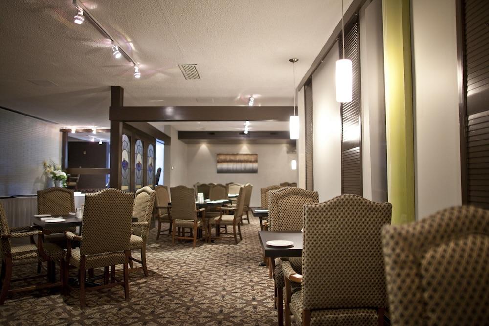 Ramada By Wyndham Pinewood Park Resort North Bay Buitenkant foto